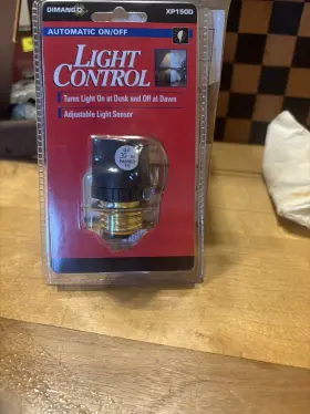XP150D CARLON Automatic Dusk Dawn Light Control