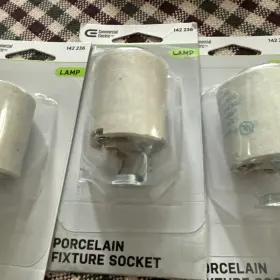 81625 COMMERCIAL ELECTRIC Lamp Porcelain Fixture Socket