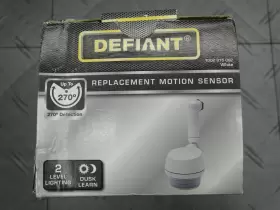 RS-2701-WH-M DEFIANT Motion Sensor Light Control Led Cfl