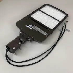 106-100326 GREENTEK ENERGY SYSTEMS Led Shoebox Light
