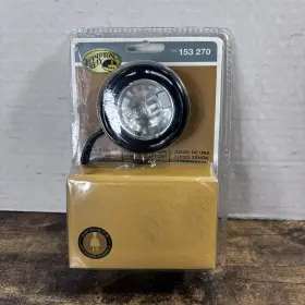 153-270 HAMPTON BAY Single Xenon Puck Accent Light Kit #3