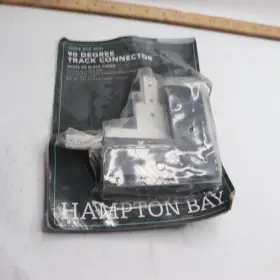 804939 HAMPTON BAY Linear Track Right Angle Coupler Cover
