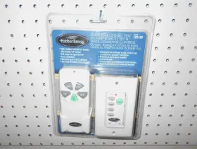 080629401136 HARBOR BREEZE Ceiling Fan Light Remote Wall