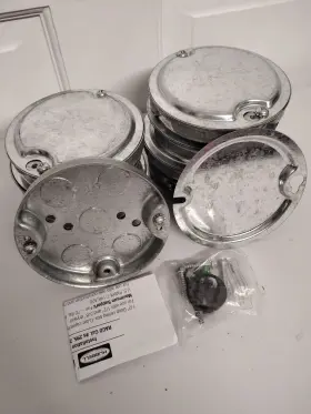 295-1 HUBBELL RACO Box Ceiling Fan Nmsc Connector Kos