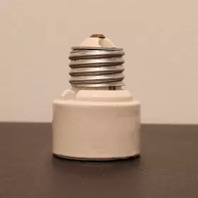 001-2005 LEVITON Base Lamp Sockets Extension Nos