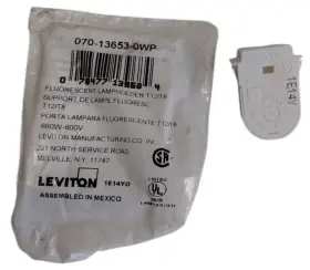 070-13653-0WP LEVITON Fluorescent Lampholder