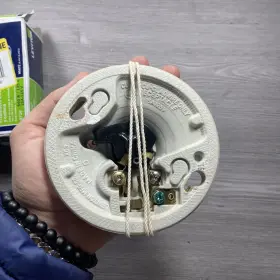 078477103098 LEVITON Porcelain Chain Outlet Lampholder #3