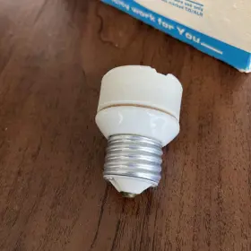 078477185704 LEVITON Porcelain Lamp Holder Light Socket Base #3