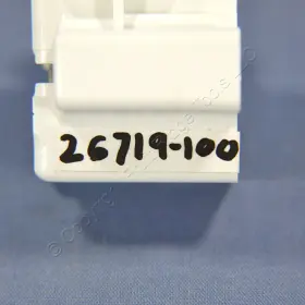 26719-100 LEVITON Fluorescent Lamp Holders Cfl Light Socket #3