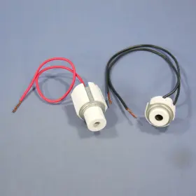 452-L453 LEVITON Slimline Fluorescent Lampholder Socket End