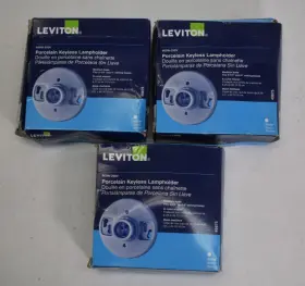 B01-49875 LEVITON Incandescent Med Base Keyless Lampholder
