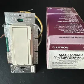 MAELV-600-LA LUTRON Dimmer Switch Voltage Nos Light