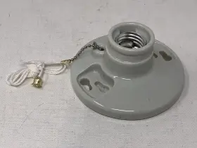 73377 PASS SEYMOUR Porcelain Lampholder Pullchain Outlet