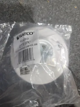 90480 SATCO Keyless Lamp Holder Ceiling Light Socket Fixture