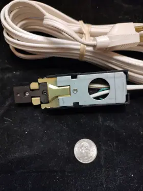 T122BL TRAC-MASTER Lighting Cord Plug Connector #2