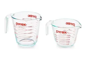 1149092 VISIT THE PYREX STORE Glass Measuring Cup Set Oven