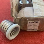 (lot Of 10) Satco Mogul To Medium Base Reducer - 92/406 E39 E26 New In Box. Fixed Price $18.99.