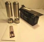 Latent Epicure Battery Operated Salt & Pepper Grinder Set Stainless Steel. Fixed Price $29.95.