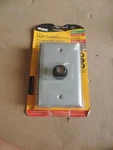 Westek Outdoor Light Control W/weatherproof Plate 758fpct. Fixed Price $7.00.